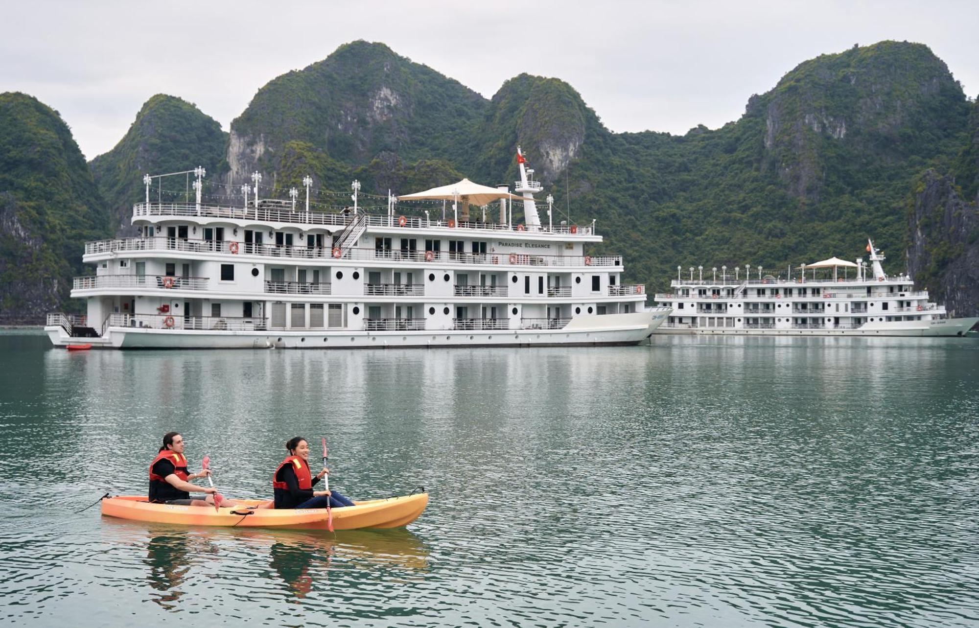 Paradise Elegance Cruise Halong Hạ Long Exterior foto